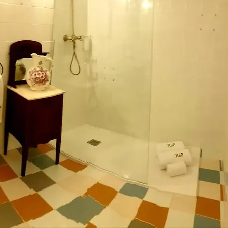 Riba Loivos Village - A